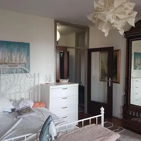 Homelike Apartment